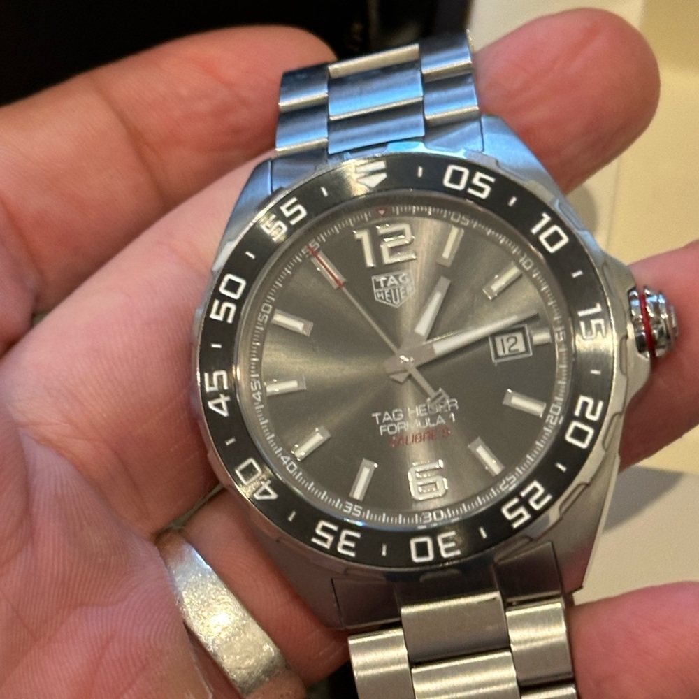 TAG Heuer Formula 1 Calibre 5 Silver Watch with Black Dial - Picture 3 of 15